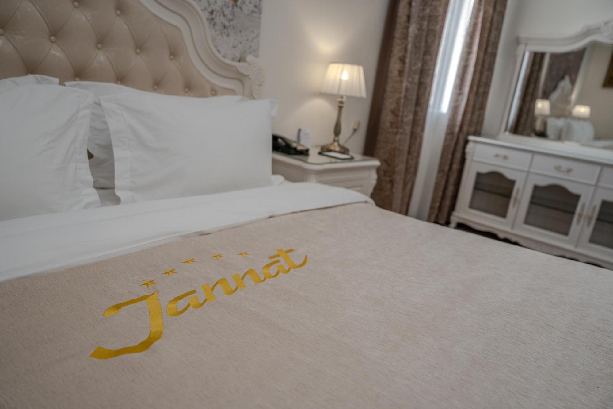 Hotel Jannat Regency Biškek Exteriér fotografie