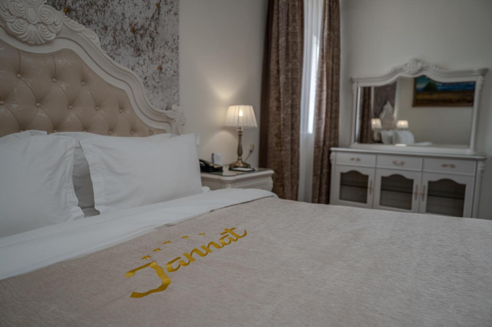 Hotel Jannat Regency Biškek Exteriér fotografie