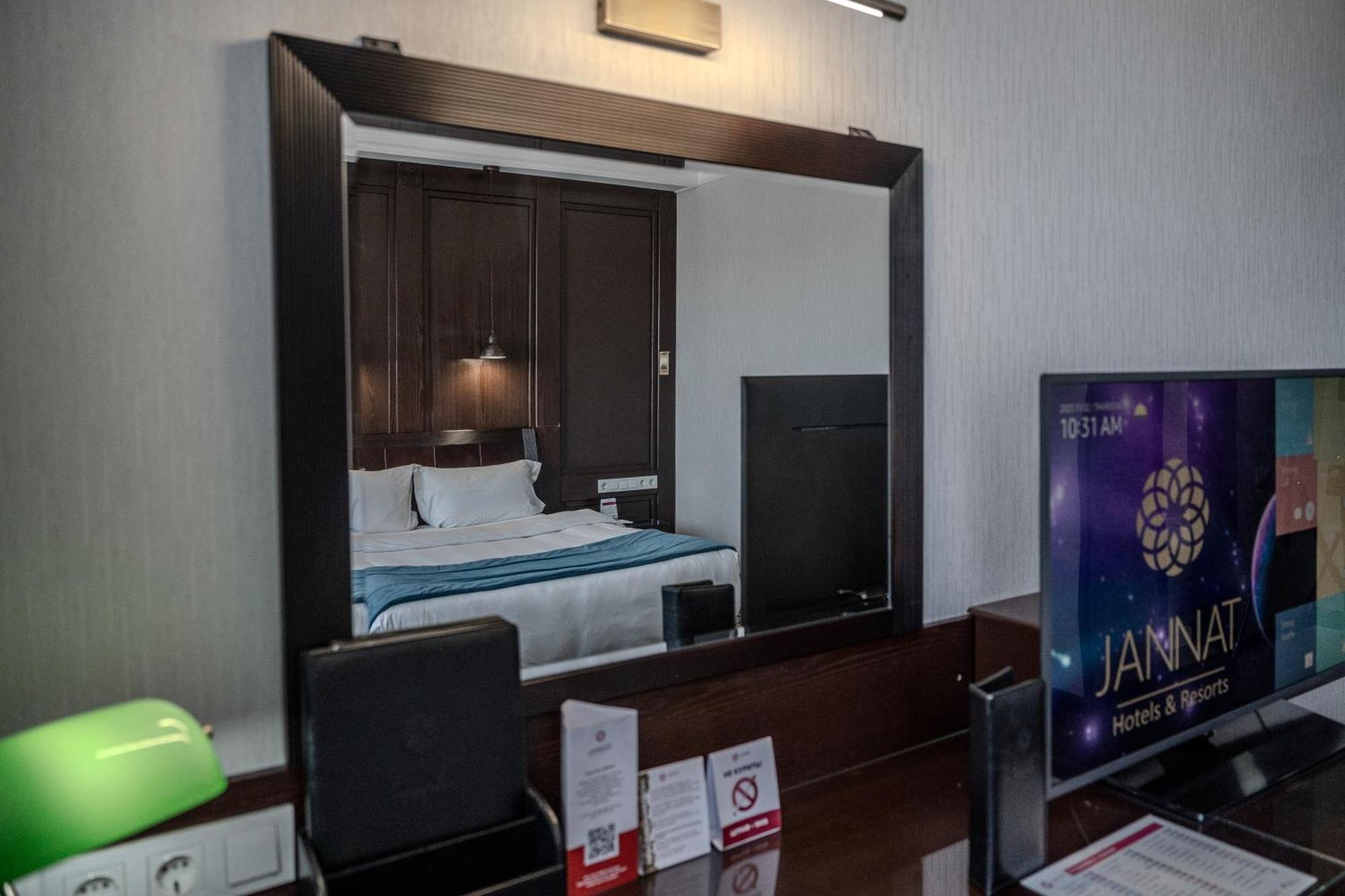 Hotel Jannat Regency Biškek Exteriér fotografie