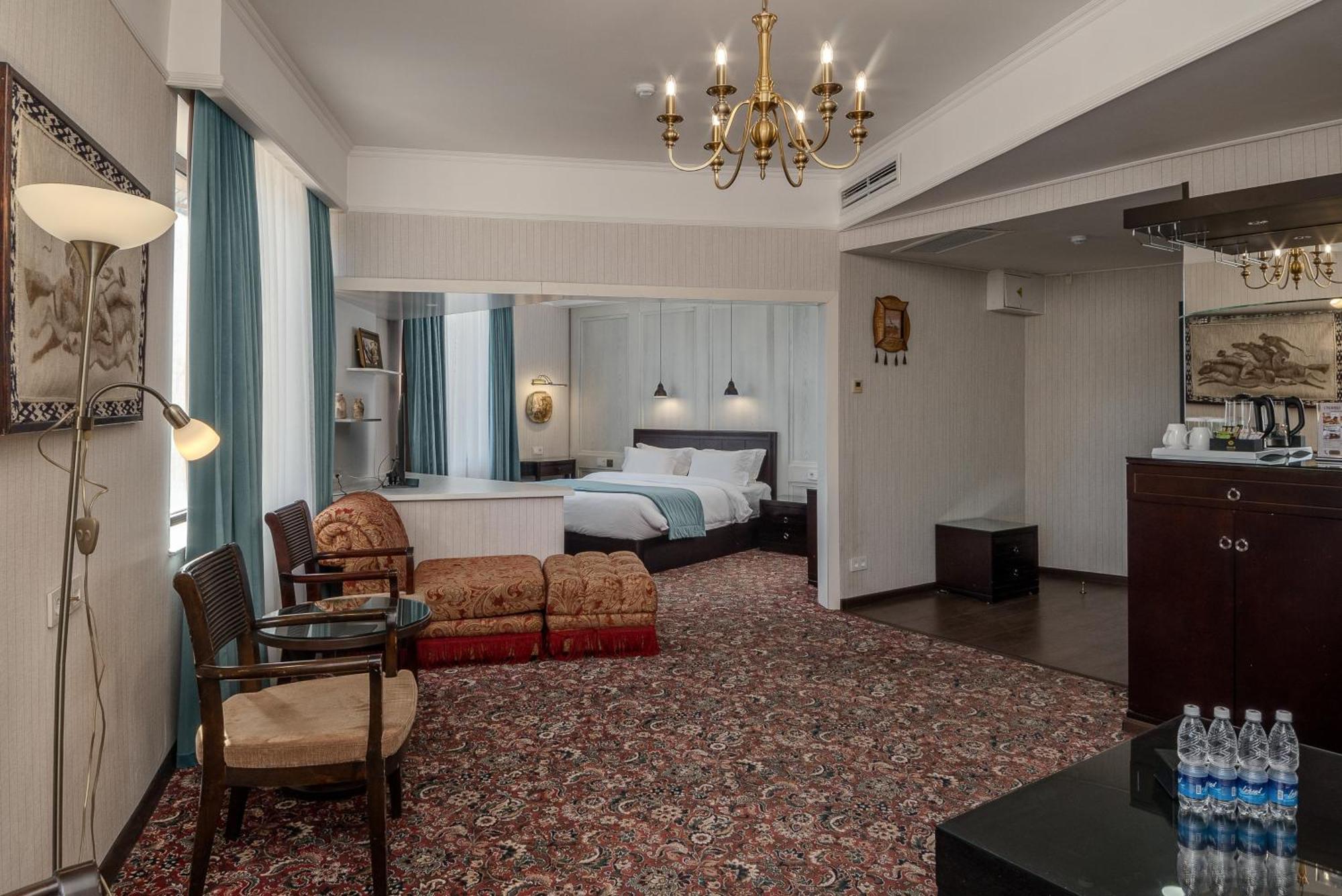 Hotel Jannat Regency Biškek Pokoj fotografie