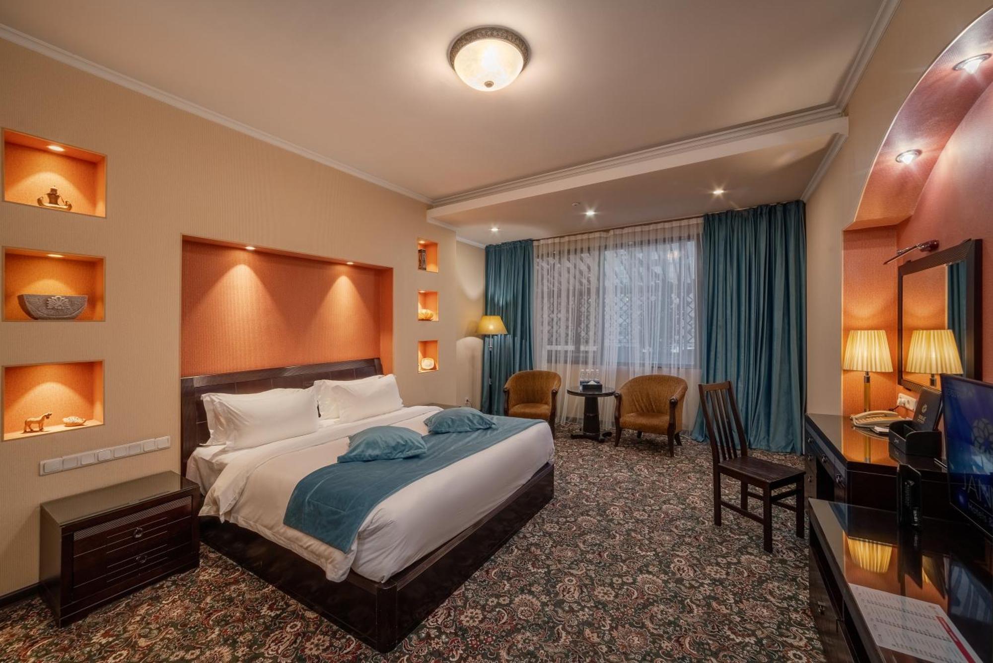 Hotel Jannat Regency Biškek Exteriér fotografie