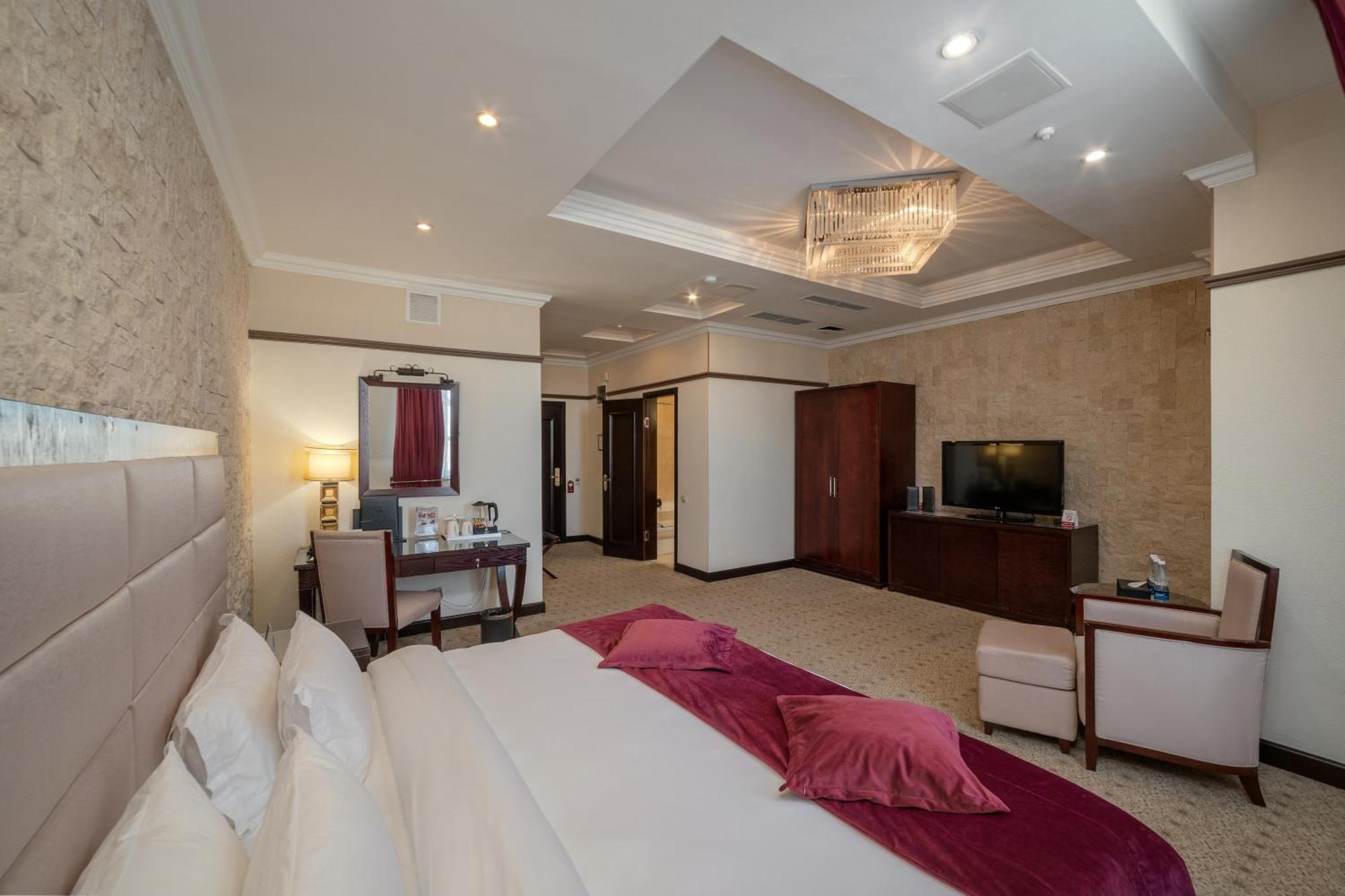 Hotel Jannat Regency Biškek Exteriér fotografie
