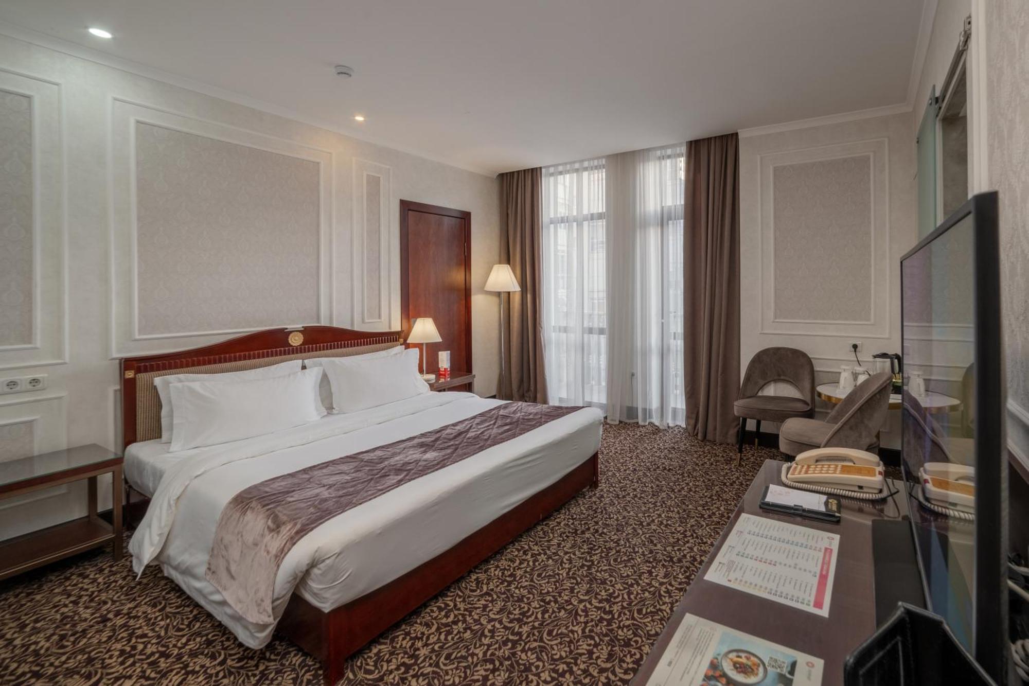 Hotel Jannat Regency Biškek Exteriér fotografie