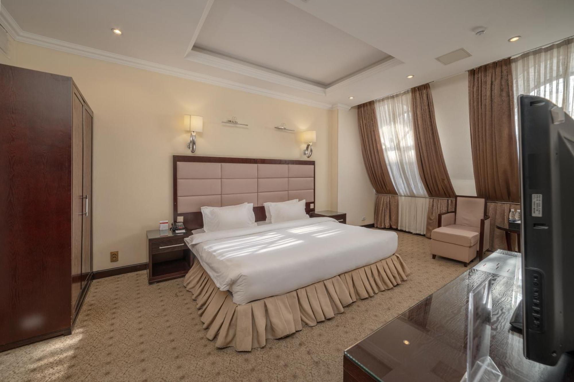 Hotel Jannat Regency Biškek Exteriér fotografie
