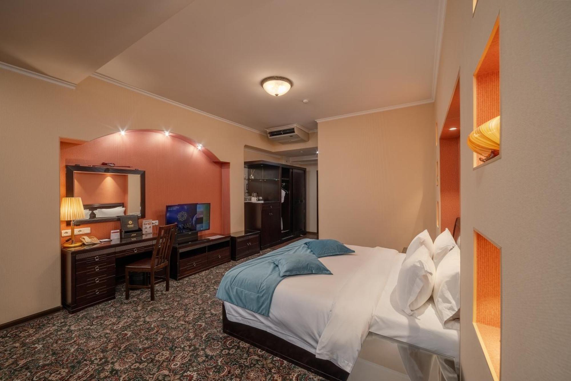 Hotel Jannat Regency Biškek Exteriér fotografie