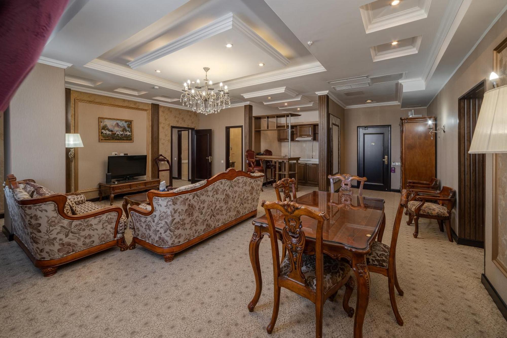 Hotel Jannat Regency Biškek Pokoj fotografie